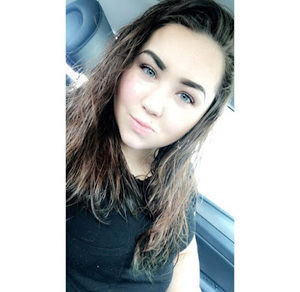 Meet your Posher, Loralee